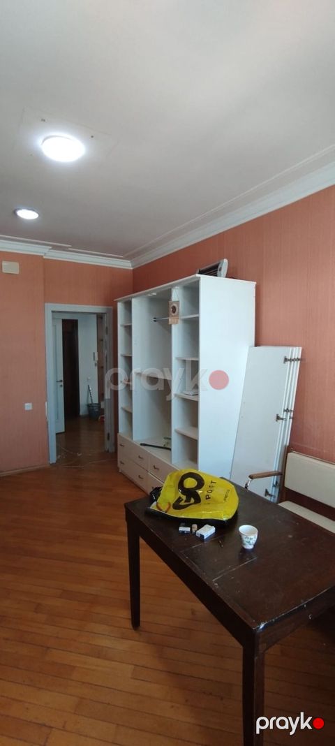 Ağ rəngli çoxfunksiyalı divar dolabı - Material: laminat/LDSP ağ — Bakı
