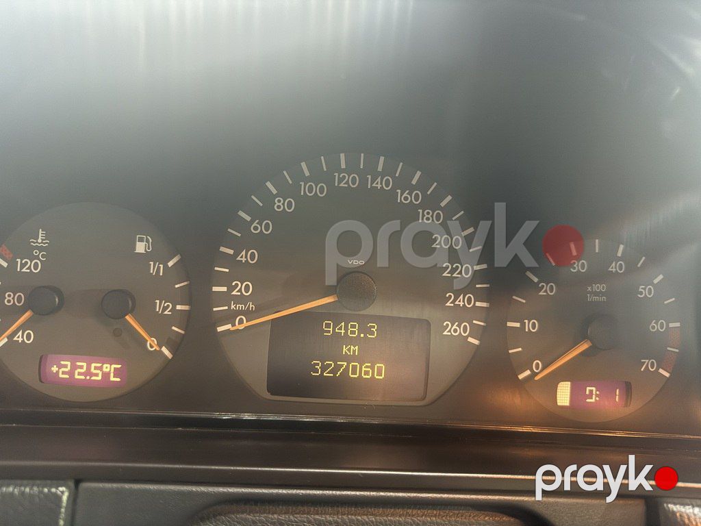 Mercedes E 240, 2.6 L, 2000 il, 327 000 km — Avtomobillər, Bakı (6)