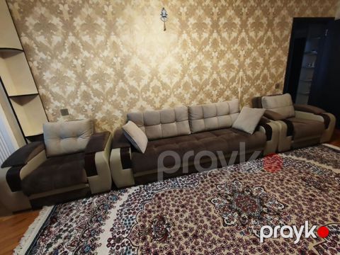 Divan desti satilir. Qiymet 260 azn.Acilir ve bazalidir. Unvan — Bakı