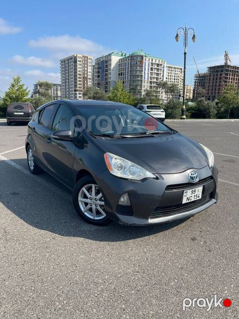 Toyota Prius C, 1.5 L, 0.9 kWh, 2012 il, 378 196 km — Sumqayıt