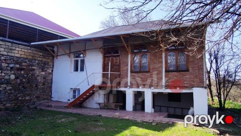 Həyət evi, Göygöl r — Göygöl