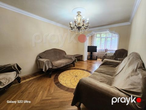 Satılır 4 otaqlı köhnə tikili 100 m² — Bakı