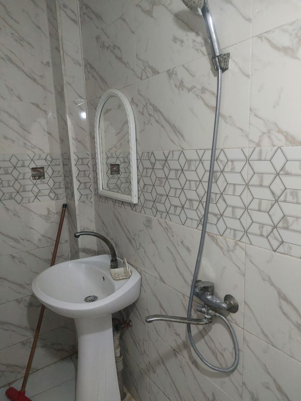 60 kv. m, 2 otaqlı, Kombi, Qaz, İşıq — Ev, villa, Bakı (8)