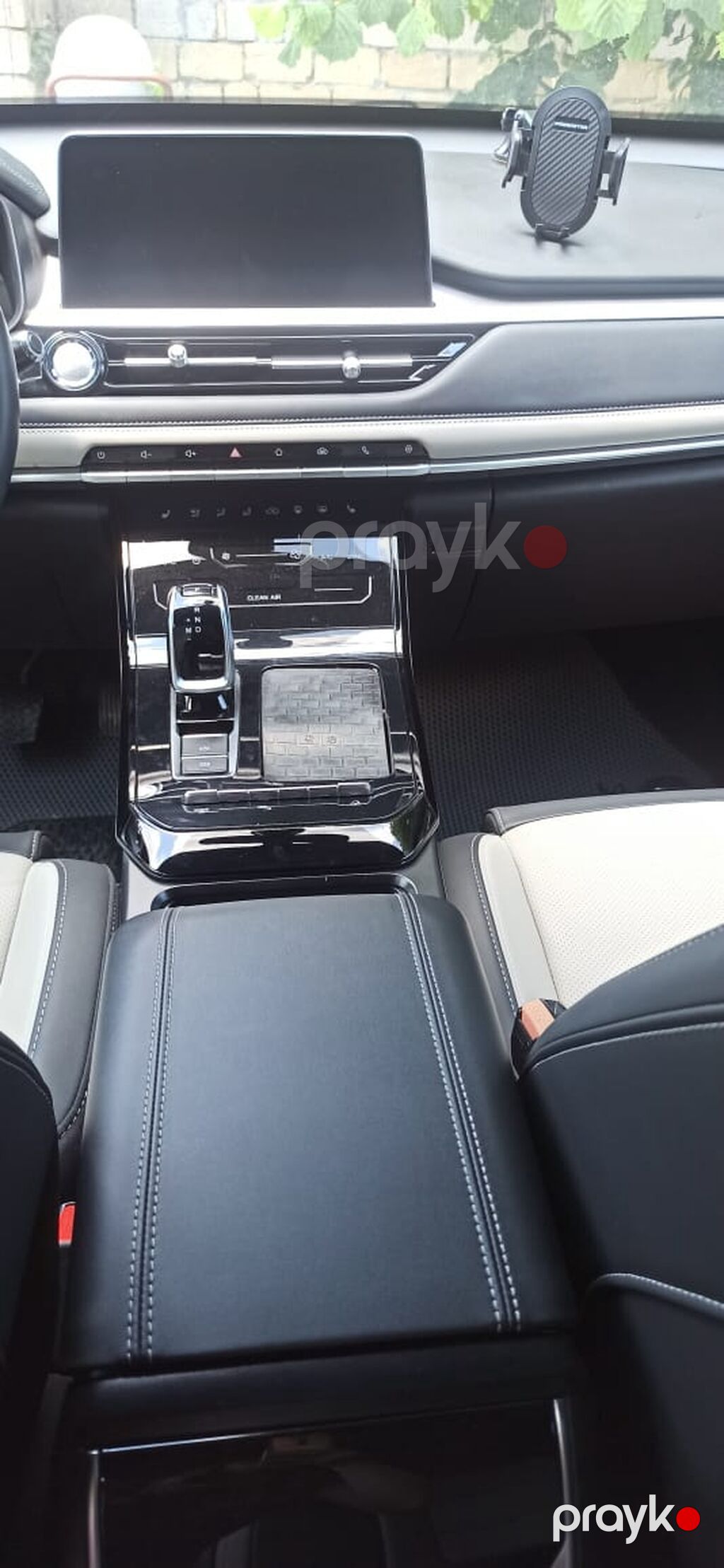 Chery Tiggo 7 Pro – ağ rəngli, qara panoramik damlı kompakt krossover — Avtomobillər, İsmayıllı (9)