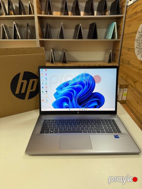 HP i7- 17.3 inch — Bakı