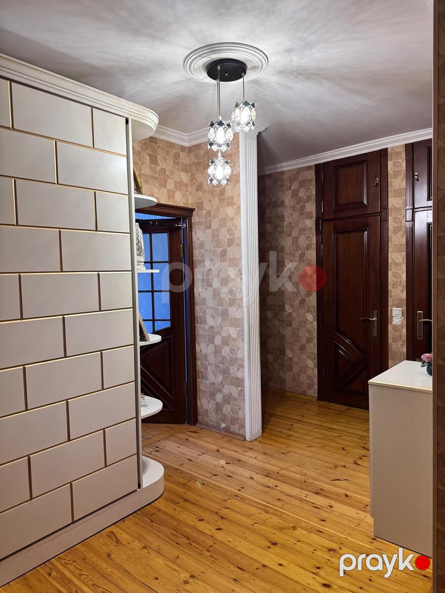 Satılır 4 otaqlı köhnə tikili 100 m² — Mənzil, Bakı (12)