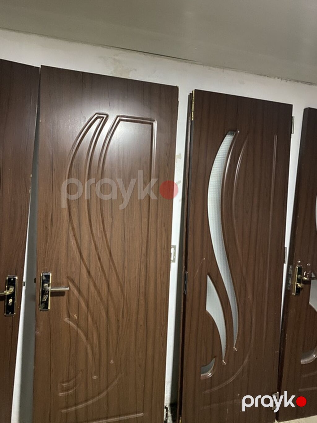 Qapılar ideal vəzyətdədir mebel kariçni rəng 6 ədəd zamok çərçivə — Pəncərələr, qapılar, balkonlar, Bakı (3)