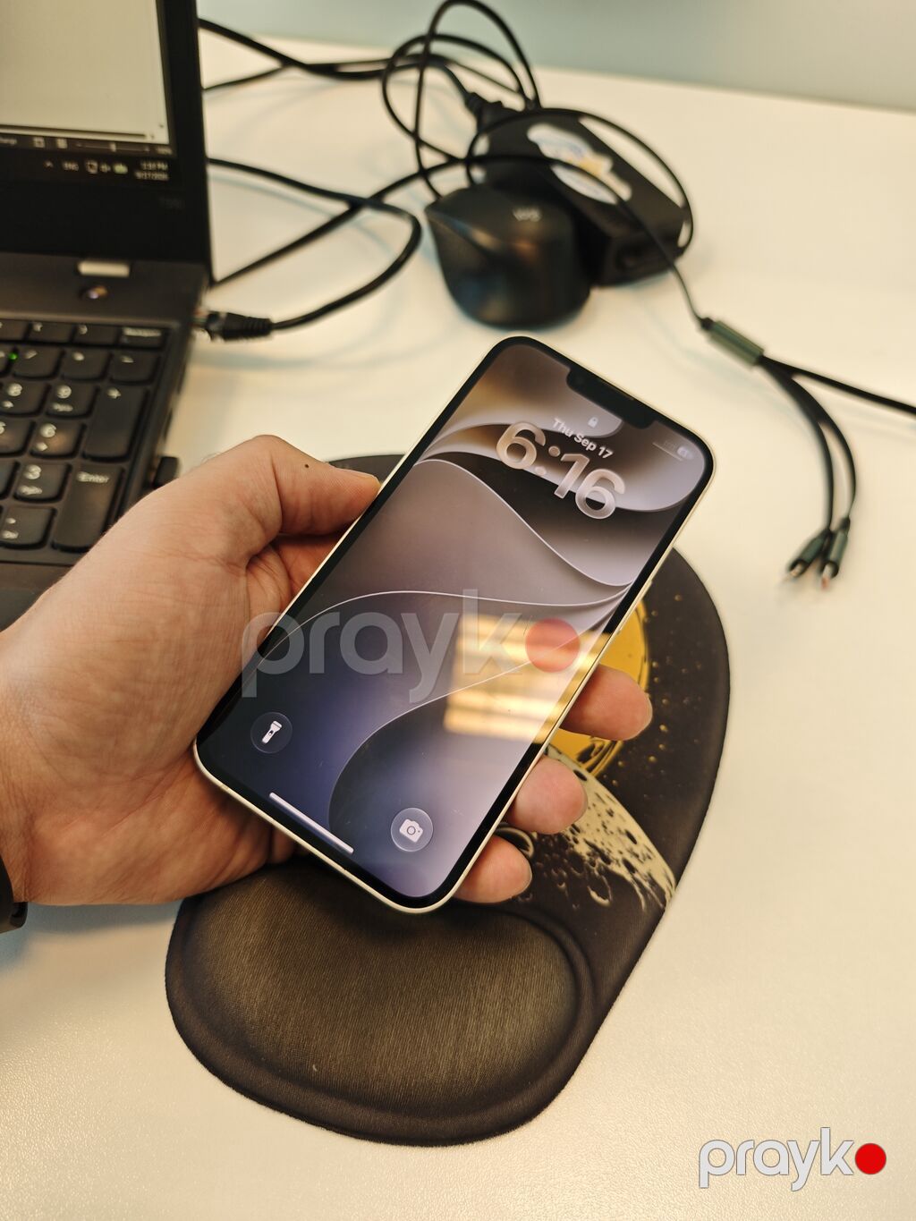 IPhone 13, Ağ, Simsiz şarj — Apple iPhone, Bakı (5)