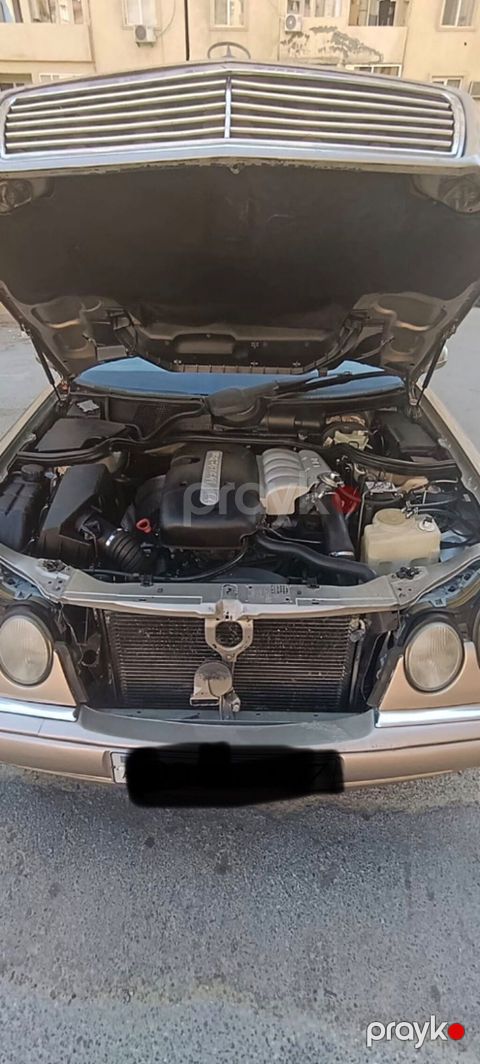 Mercedes-Benz 220: 2.2 l 2000 il Sedan — Bakı