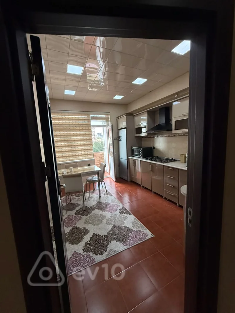 3 otaqlı mənzil, 125 m², nizami metro — kirayə — Mənzil, Bakı (9)