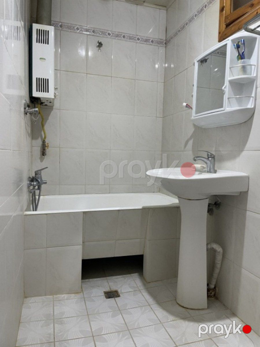Satılır 3 otaqlı köhnə tikili 85 m² — Mənzil, Bakı (8)
