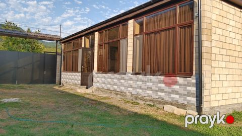 Həyət evi, Balakən r — Balakən