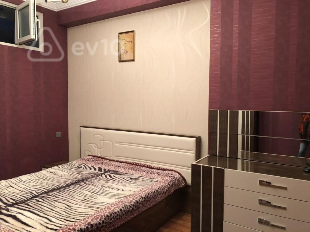 3 otaqlı mənzil, 100 m², Sabit Rəhman küç. 11 — kirayə — Mənzil, Bakı (8)