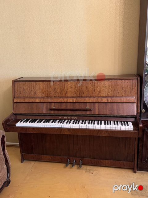 Belarus (Беларусь) upright pianino - Modell: Belarus akustik dik — Mingəçevir