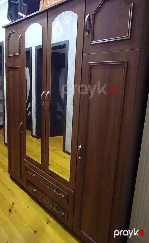 4 qapili Dolab. 120man. Yaxsi veziyyetdedi.Problemi yoxdu.Tecili — Digah