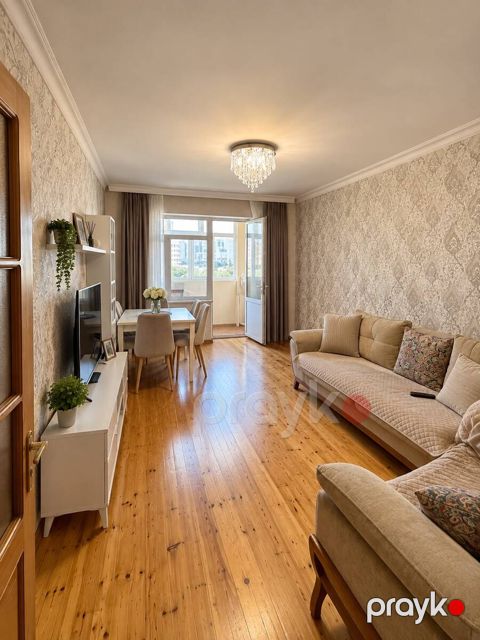Satılır 2 otaqlı köhnə tikili 65 m² — Bakı
