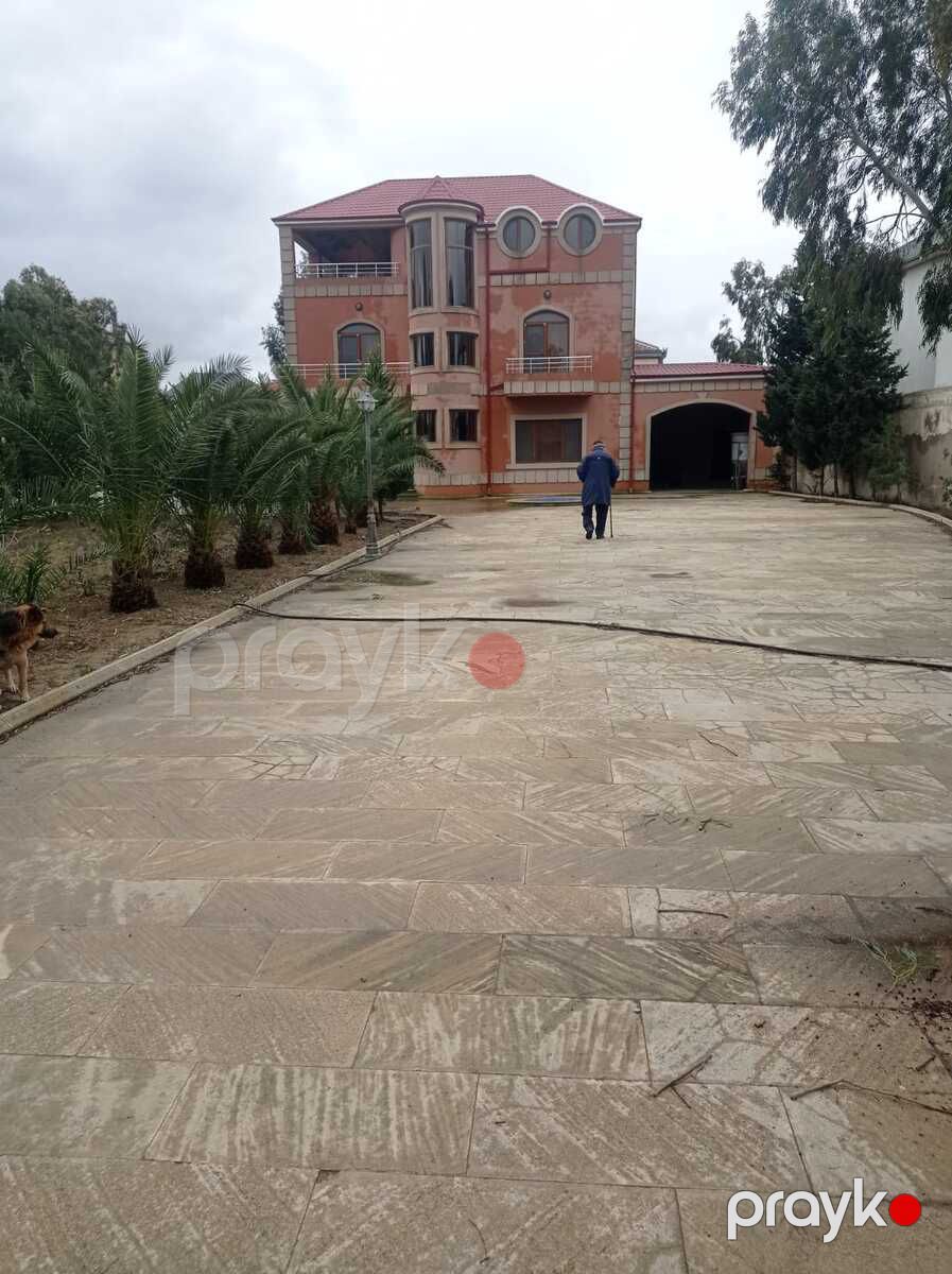 Satılır 5 otaqlı həyət evi/bağ evi 400 m² — Ev, villa, Bakı (2)