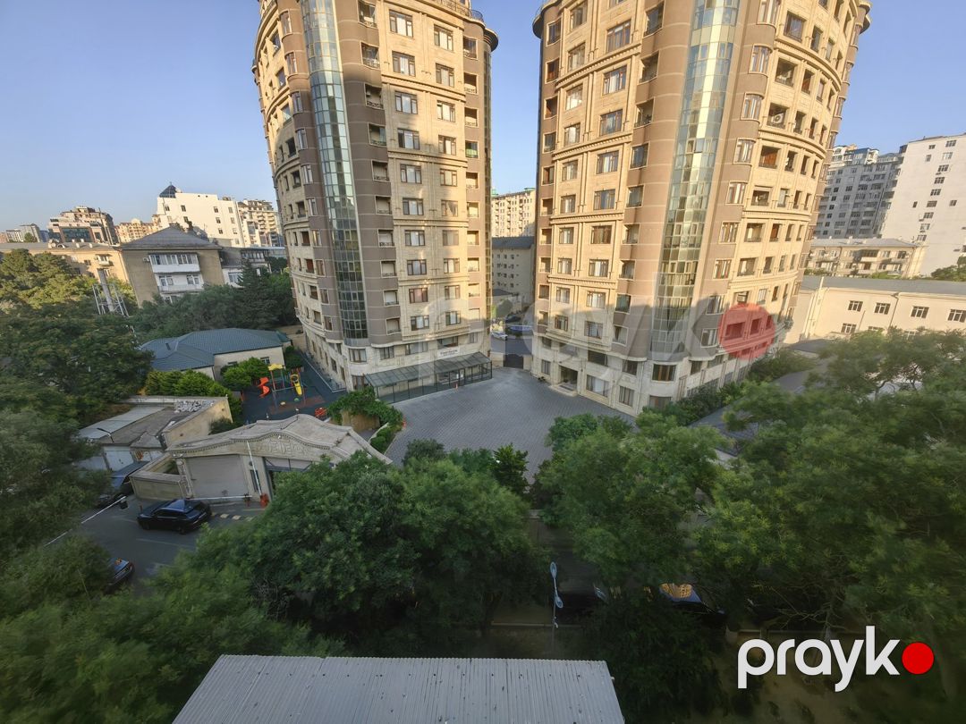 Satılır 5 otaqlı köhnə tikili 197 m² — Mənzil, Bakı (6)