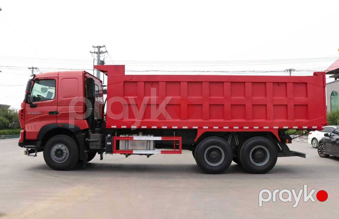 Özüboşaldan yük maşını Howo T7H 6x4, 2025 il — Yük avtomobilləri və qoşqular, Bakı (3)