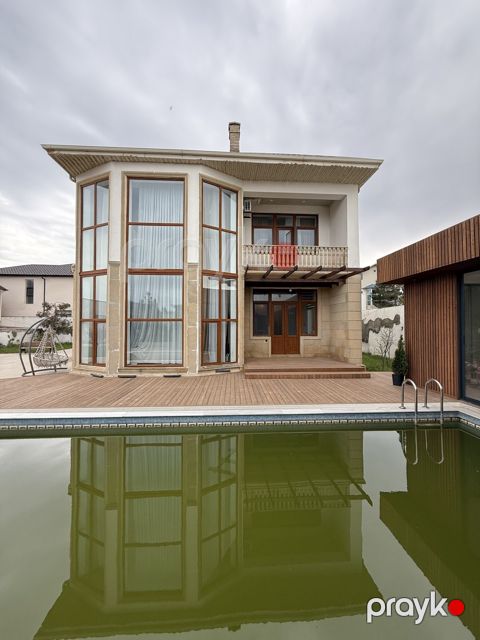 Satılır 6 otaqlı həyət evi/bağ evi 245 m² — Bakı