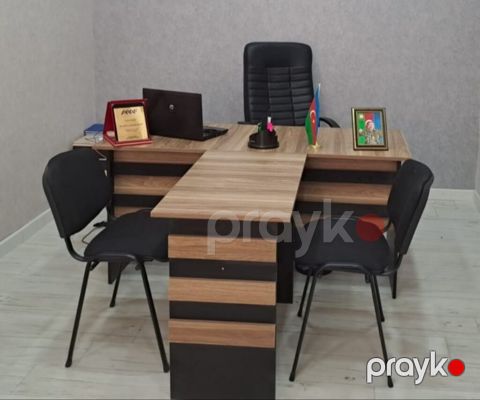 Stokda: 4 ədəd var Yenidir qiymət real öz qiymətidir — Bakı
