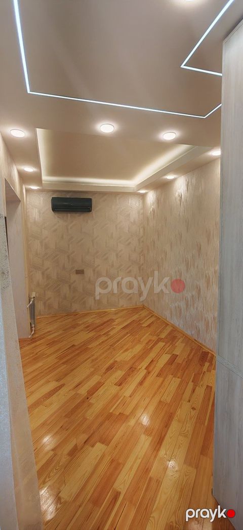 Satılır 2 otaqlı köhnə tikili 35 m² — Bakı