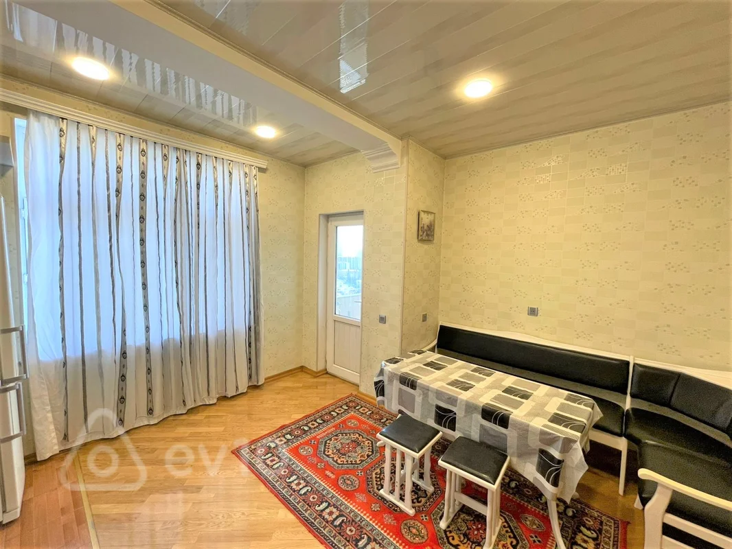 3 otaqlı mənzil, 130 m², Nərimanov ray. Təbriz küç. — kirayə — Mənzil, Bakı (11)