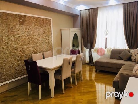 Satılır 4 otaqlı köhnə tikili 110 m² — Bakı