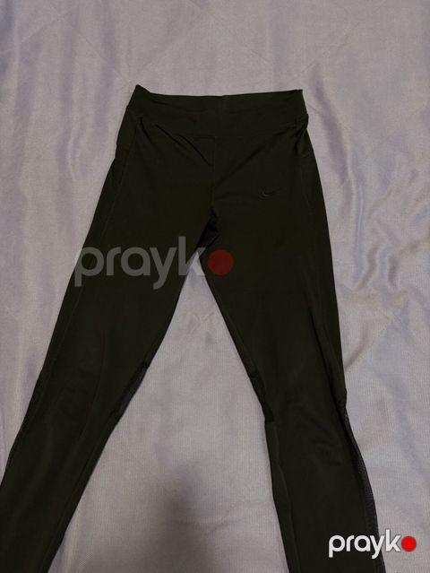 Nike qadın idman taytı - Rəng: qara - Ölçü: S (etiketdə “Sıze S” qeyd — Bakı