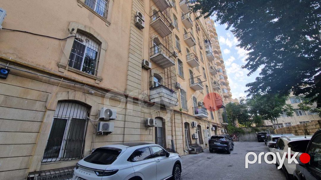 Satılır 4 otaqlı köhnə tikili 190 m² — Mənzil, Bakı (4)