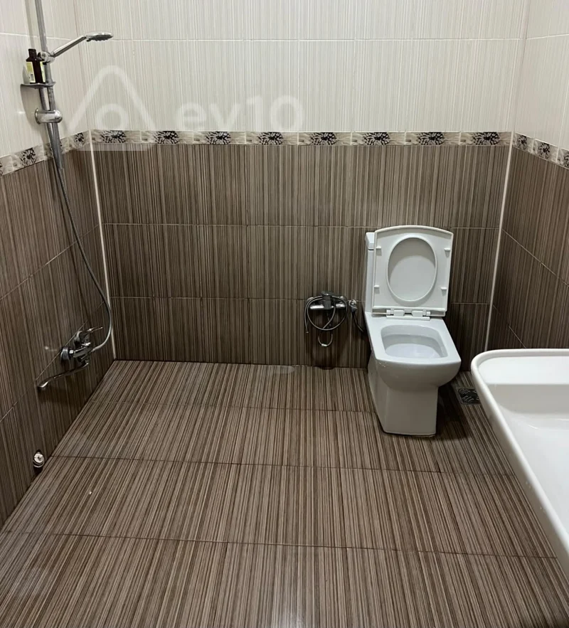 2 otaqlı həyət evi, 40 m², Qara Qarayev — kirayə — Ev, villa, Bakı (4)