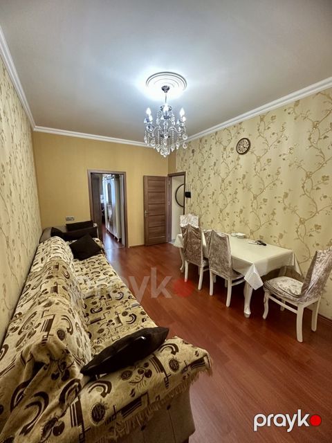 Satılır 2 otaqlı köhnə tikili 45 m² — Bakı