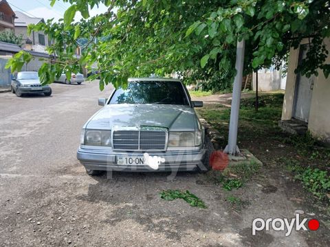 Mercedes 200 E, 2.0 L, 1993 il, 858 550 km — Quba