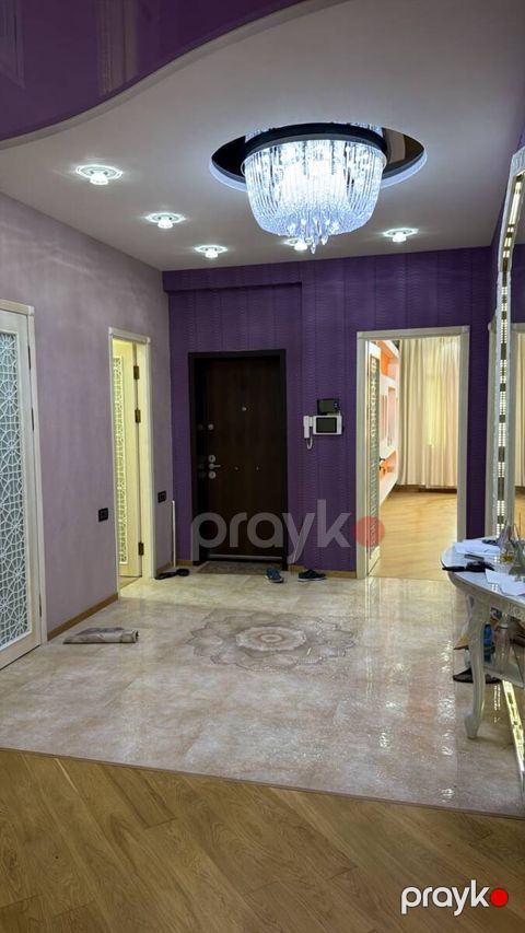 Satılır 4 otaqlı yeni tikili 185 m² — Bakı