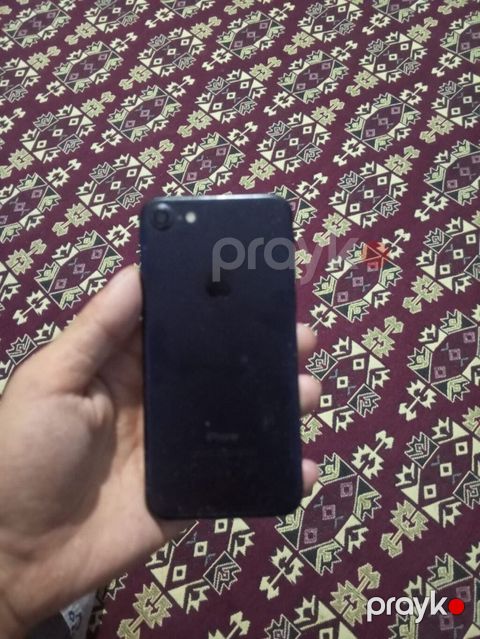 IPhone 7, 256 GB, Qara, Qırıq — Pirəkəşkül