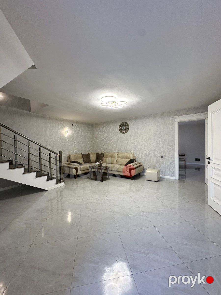 Satılır 6 otaqlı həyət evi/bağ evi 300 m² — Ev, villa, Bakı (10)