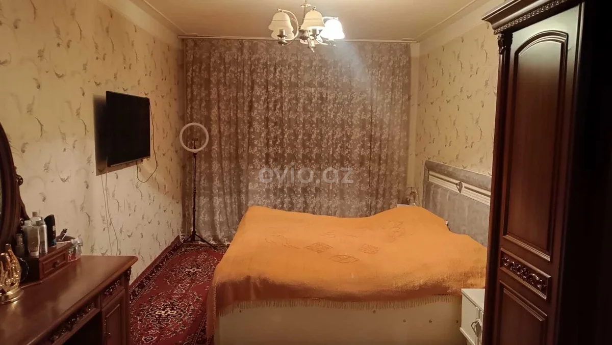 4 otaqlı orta təmirli mənzil satılır Əhmədli qəsəbəsində — Bakı