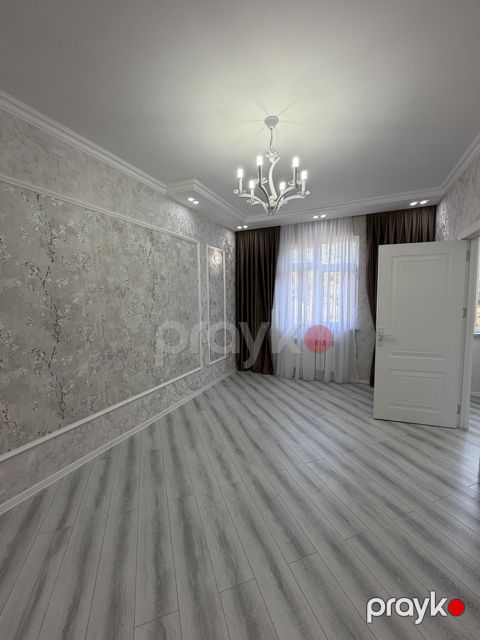 Satılır 2 otaqlı köhnə tikili 45 m² — Bakı