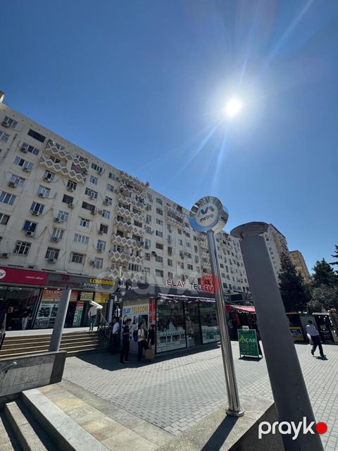 Satılır 2 otaqlı köhnə tikili 65 m² — Bakı