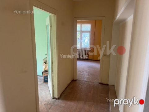 Satılır 2 otaqlı Bina evi menzil (Köhnə tikili), 55 m², Səbail rayonu — Bakı