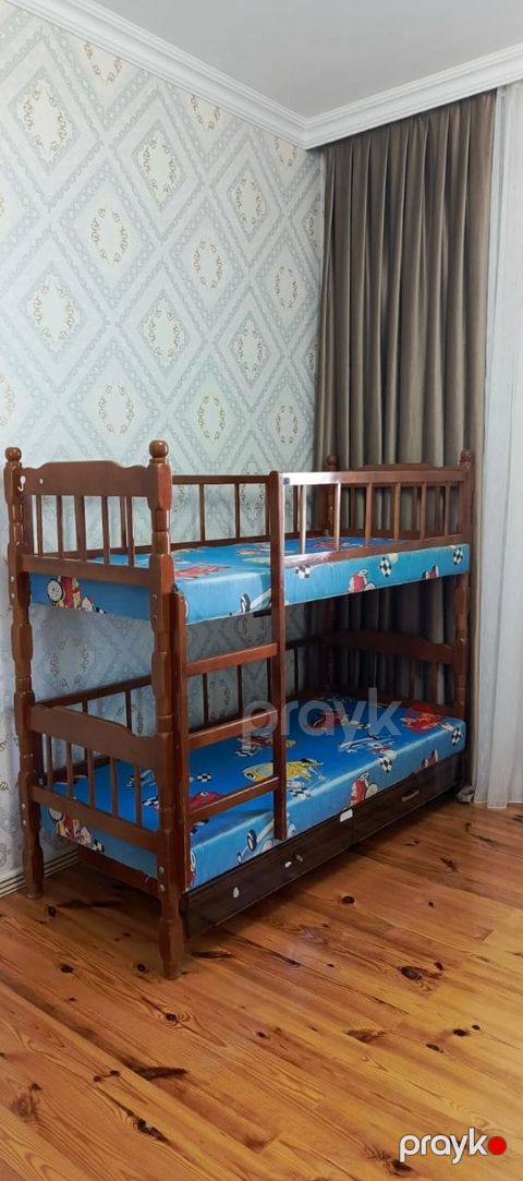Uşaq üçün iki mərtəbəli taxta çarpayı - Material: bərk ağac karkas — Digah