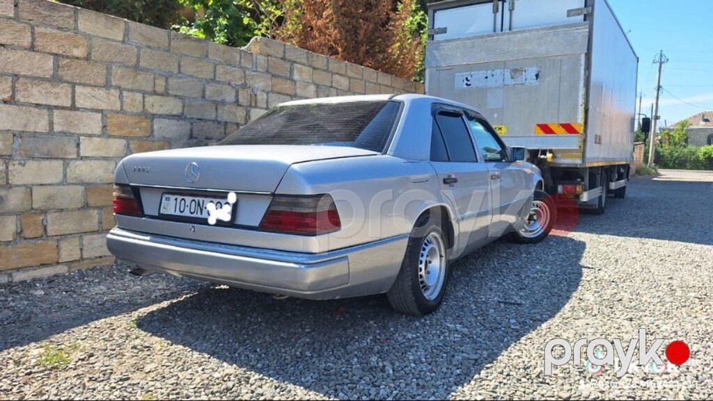 Mercedes 200 E, 2.0 L, 1993 il, 858 550 km — Avtomobillər, Quba (3)
