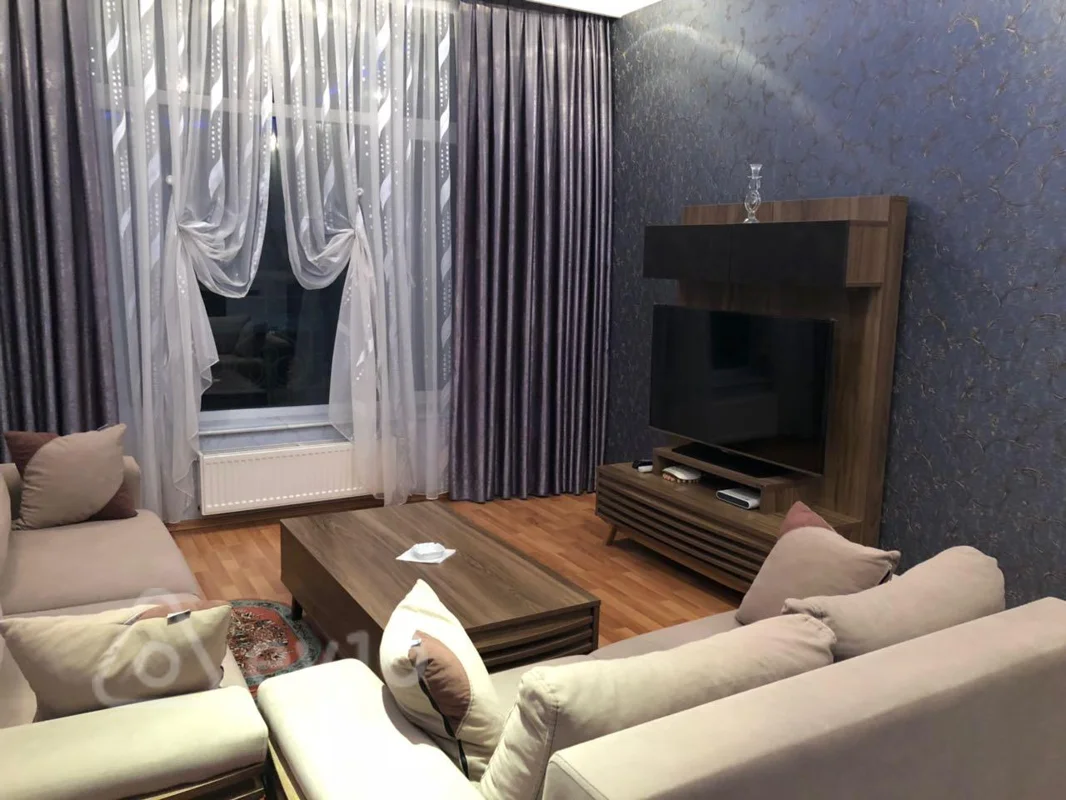 3 otaqlı mənzil, 100 m², Sabit Rəhman küç. 11 — kirayə — Bakı