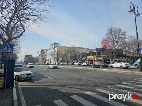 Satılır 1 otaqlı köhnə tikili 40 m² — Bakı