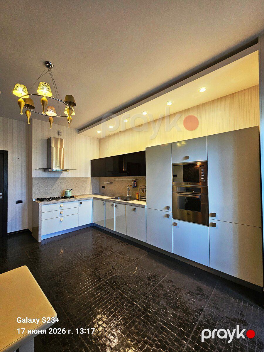 Satılır 4 otaqlı yeni tikili 200 m² — Mənzil, Bakı (9)