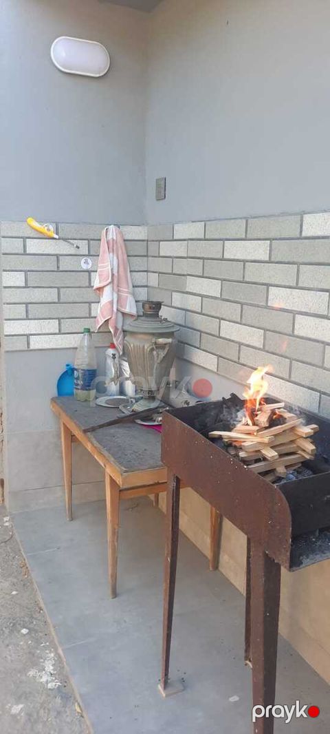 Satılır 8 otaqlı həyət evi/bağ evi 650 m² — Bakı