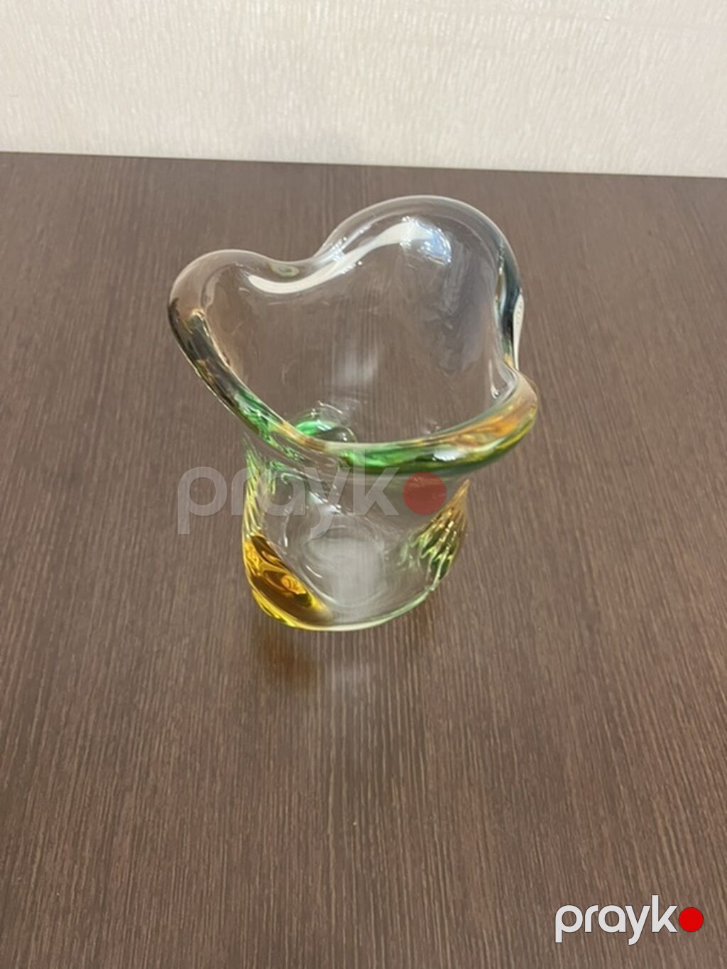 Bir vaza, Bogem şüşəsi — Vaazalar, kreslolar, süni çiçəklər, Bakı (3)