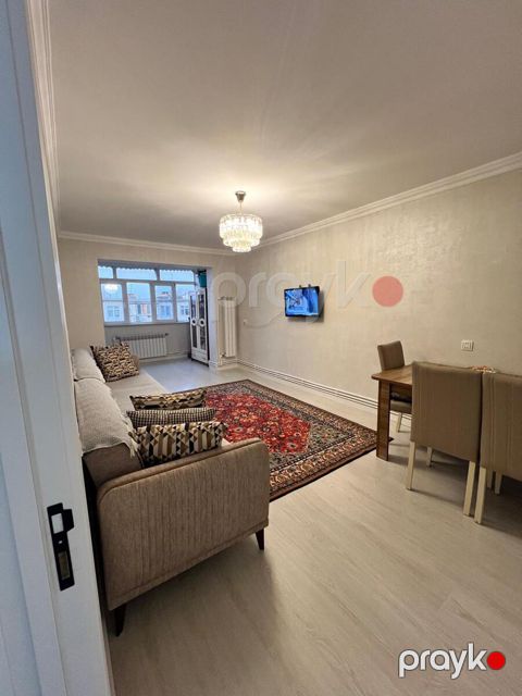Satılır 3 otaqlı köhnə tikili 75 m² — Bakı