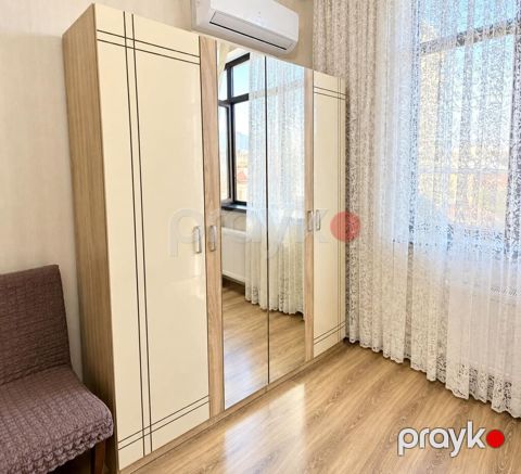 Dolab satılır 250 manata Eni 2m40 Unvan xirdalan AFA 1075 — Bakı