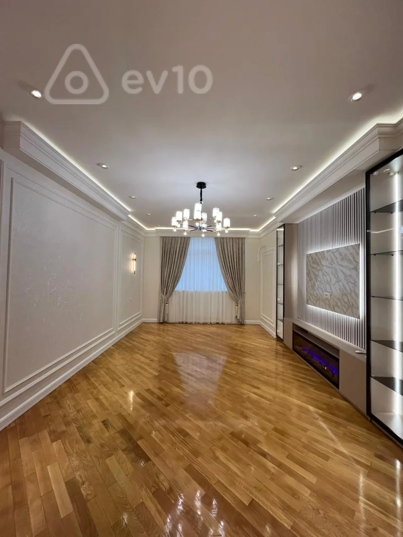 4 otaqlı mənzil, 172 m², Səməd Vurğun — Bakı